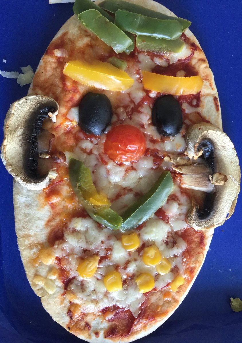 ThamesideSch's tweet photo. Just a few of Year 1’s brilliant funny faces pizza creations. The children are looking forward to bringing them home to share with you. #Year1tps #YSCtps #YRStps #Englishtps #independencetps https://t.co/IikZs5uaI3