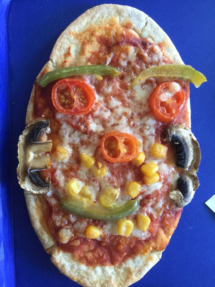 ThamesideSch's tweet photo. Just a few of Year 1’s brilliant funny faces pizza creations. The children are looking forward to bringing them home to share with you. #Year1tps #YSCtps #YRStps #Englishtps #independencetps https://t.co/IikZs5uaI3