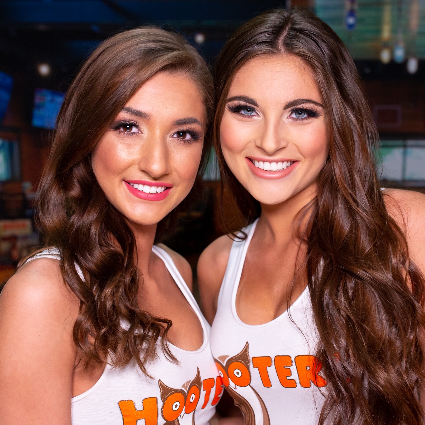Hooters Louisiana on Twitter "😘 Every Monday should start with big
