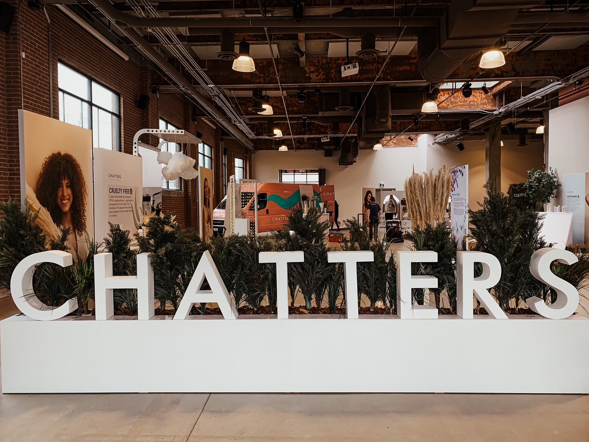 juiceworksJWE's tweet photo. A few more snaps from the recent @chattershairsalon Style Consciously event setup because 😍😍

We love seeing a custom design come into fruition! 

#juiceworks_exhibits #chatters #stylehappy #events #experientialmarketing #xmevents #fabrication #design #installation #toronto https://t.co/WFLXLIkbG5