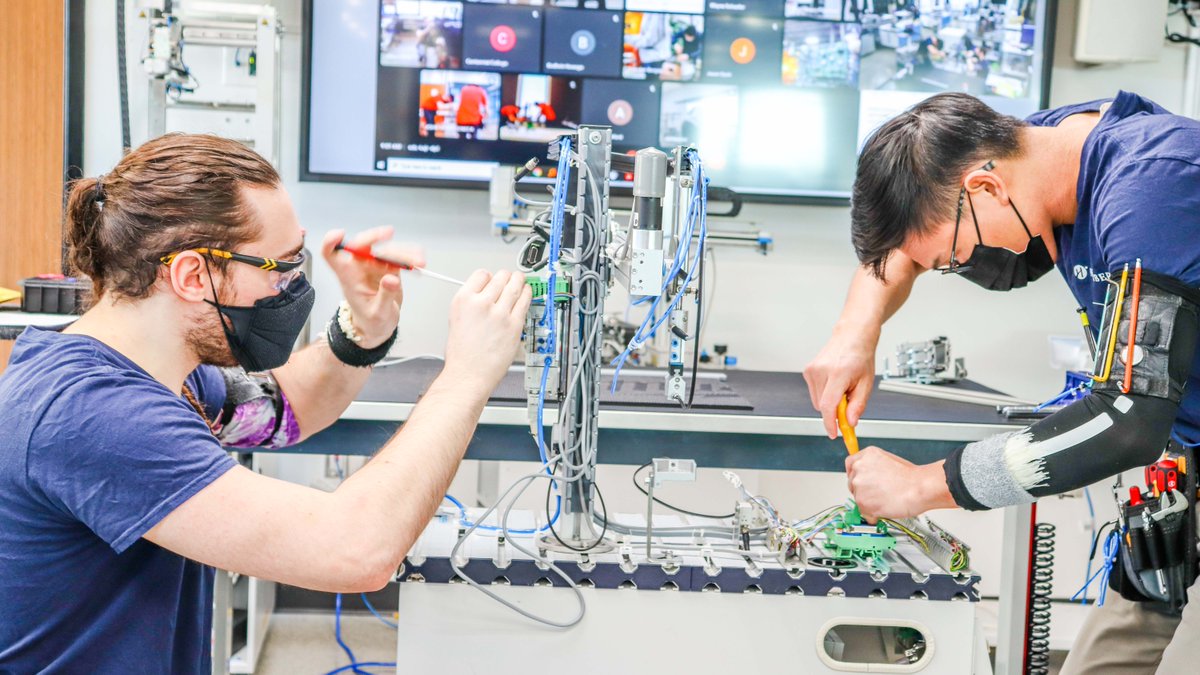 HumberToday's tweet photo. 'The competition was an excellent learning experience for me': It was a wildly successful showing for @humbercollege students at the 2022 Virtual @skillsontario Competition with 11 medals in total, including five golds. 
https://t.co/eGyBA0cvtf https://t.co/MNxE7RXMmZ
