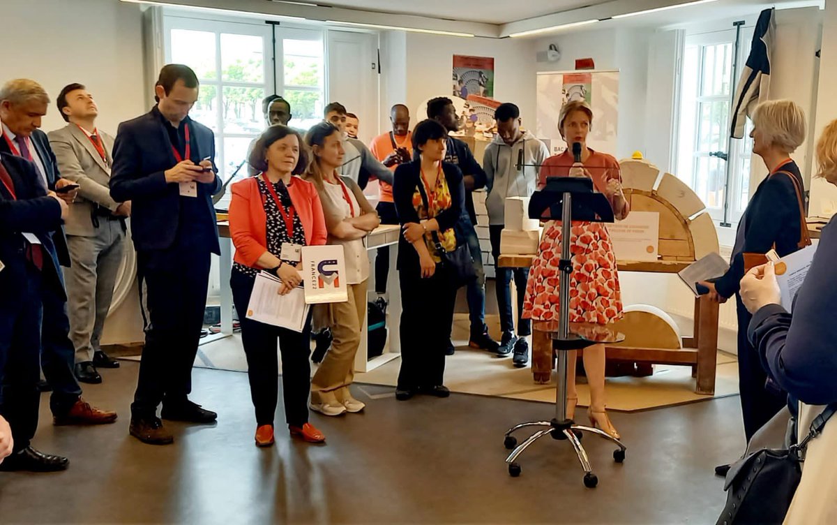 #PFUE
Accueil desdirecteurs généraux de l’enseignement et de la formation professionnelle au <a href="/CMQVersailles/">Campus Versailles</a>, « objet de formation non identifié ». Nous leur avons dit, sur les métiers du patrimoine et d’artisanat d’excellence : « we want to make these jobs visible and noisy »