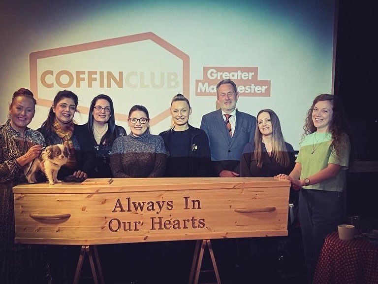 SteveSoultLtd's tweet photo. If was great to be part of the first ever @CoffinClubGM on Saturday ⚰️
Great to meet everyone 👍🏻
#coffinclub #coffins #uk #funeralservice #celebrants #humanist #pathologist #GreeterManchester #nfe2022 https://t.co/4pJICA88NL