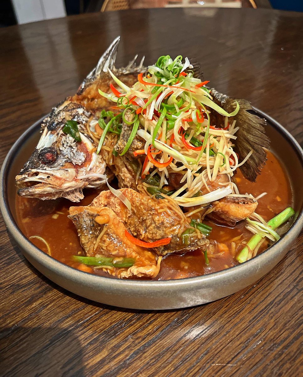 naykung's tweet photo. #Baandusitthani #bangkok #kornthuch #kornth #restaurant https://t.co/BMc77rAIOh
