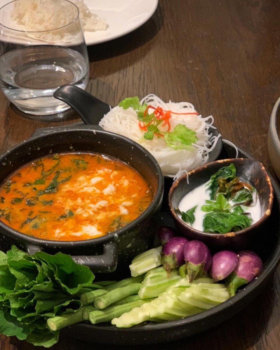 naykung's tweet photo. #Baandusitthani #bangkok #kornthuch #kornth #restaurant https://t.co/BMc77rAIOh