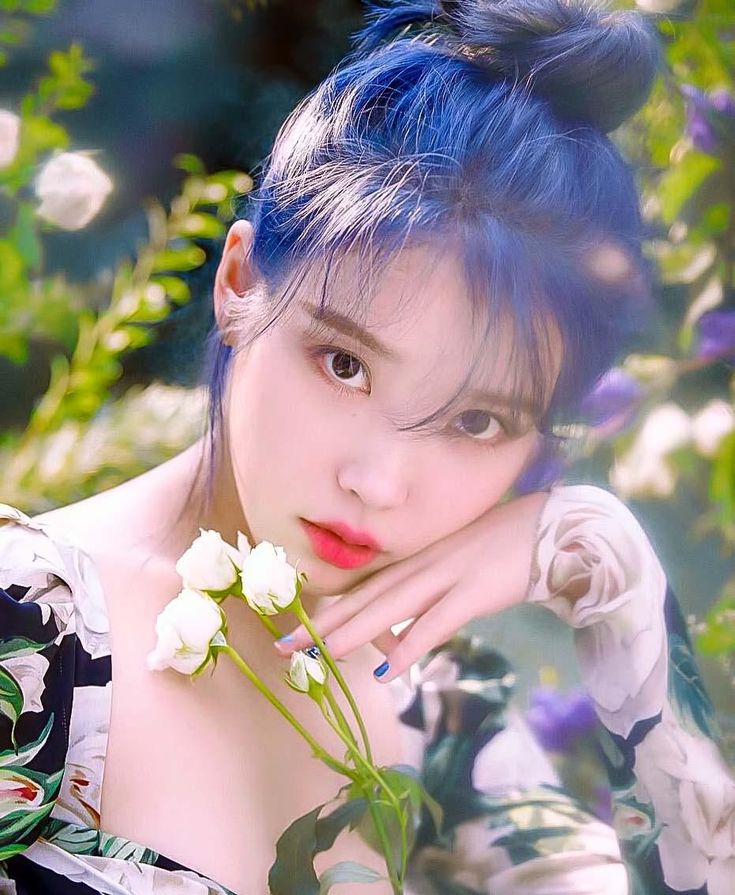 MISS_V_TAESA's tweet photo. Happy Birthday to this most talented and gorgeous girl IU โก ๐
I love her so much ๐ญโค๏ธ
@_IUofficial
#30SpringsWithIU
#์๋ฅธ์ด์๋ด_์ง์์_์์ผ์ถํํด
#IU #IUArt #IUFanArt
#gouache #watercolor #mixedmedia https://t.co/0wrB2nFo1L