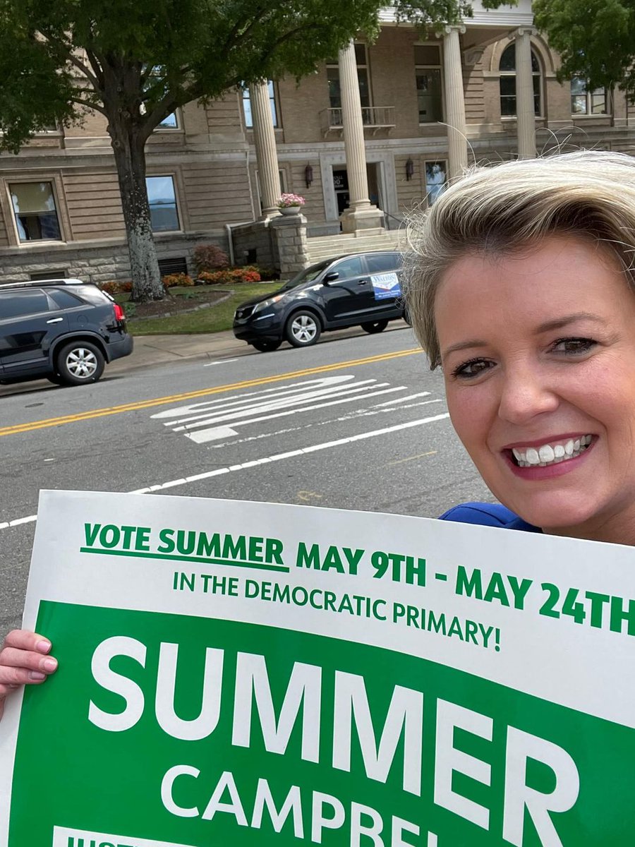 VoteSummerAR's tweet photo. If you have driven around Little Rock the past week, you have probably seen me waving signs and encouraging people to vote! It’s important to me that someone running for office be willing to put in the work and show up EVERY DAY. 

HONK if you see GREEN #VoteSummer https://t.co/twSQUJwNf7