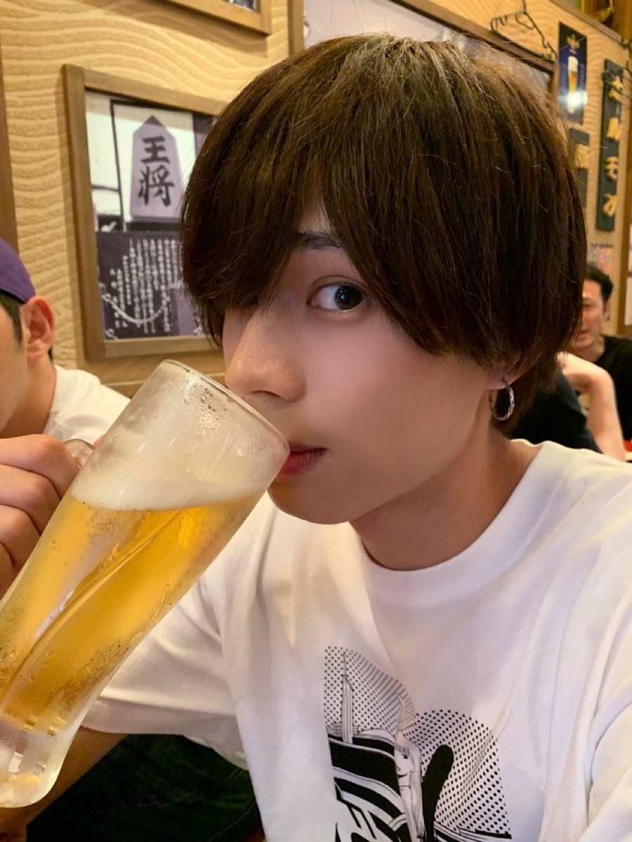 xoxo_kid616's tweet photo. 髪きりました(大嘘 https://t.co/XktiD0DONc