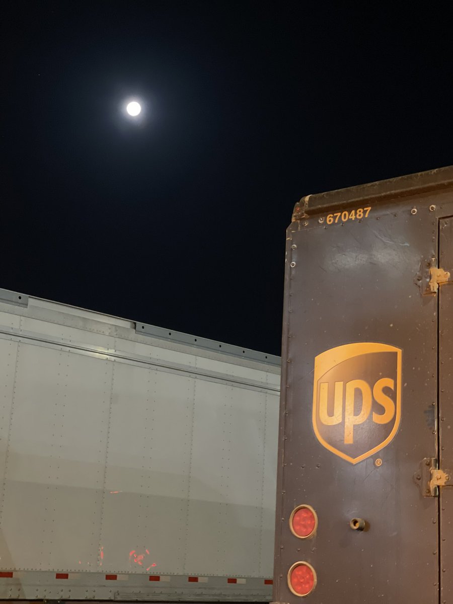 okc_preload's tweet photo. Good Monday morning #OKC #UPS the moon is full and James has todays #PCM over moving irregs you don’t always have to lift them remember you can Slide, walk or roll them! #MondayMotivation #FullMoon #okcpreload #TeamSafety https://t.co/0SwlyUeQVE