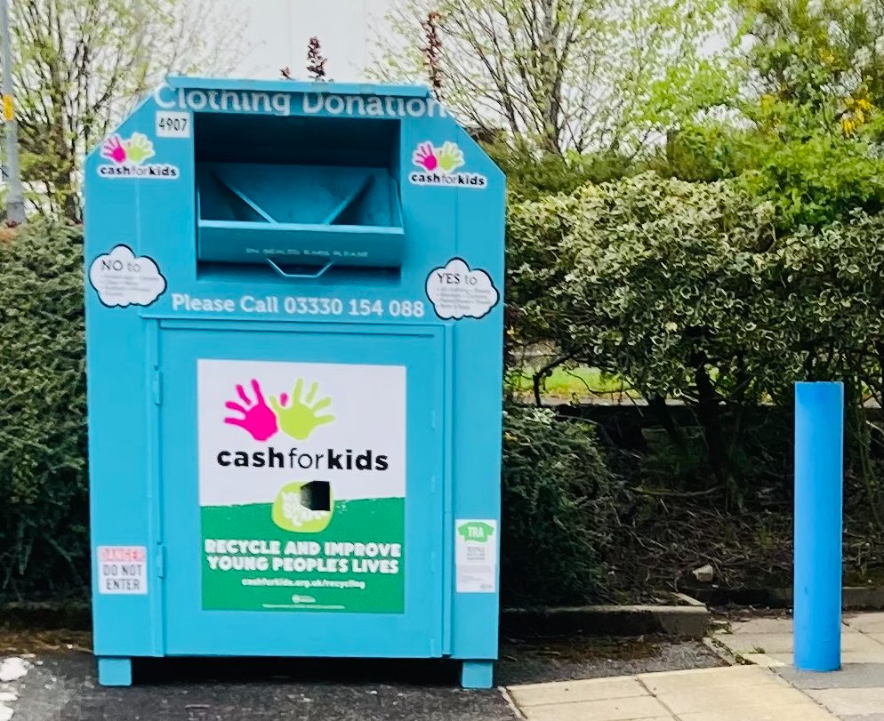 We stopped 15 bags of clothing from going to landfill for @cashforkids' #WearShareCare campaign this year and are delighted to become a permanent host for one of their #recycling banks! 👖👜👢
📍You can #recycle your unwanted clothing in our bin at BL5 3XP #Westhoughton #Bolton😊