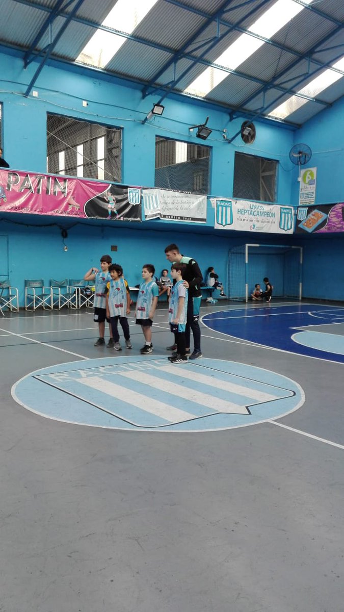 #BasquetVDP 🏀🧑

El sábado se suspendió la sexta fecha de Liga ABBA con la Tira 2 de <a href="/BasquetracingV/">BasquetRacing.Vdp</a> ante Sholem en categorías cadetes e infantiles pero los Pre-Mini y Mini jugaron sin tanteador.

#VamosRacing
#ElClubMasLindoDelMundo
#DeportesRacing