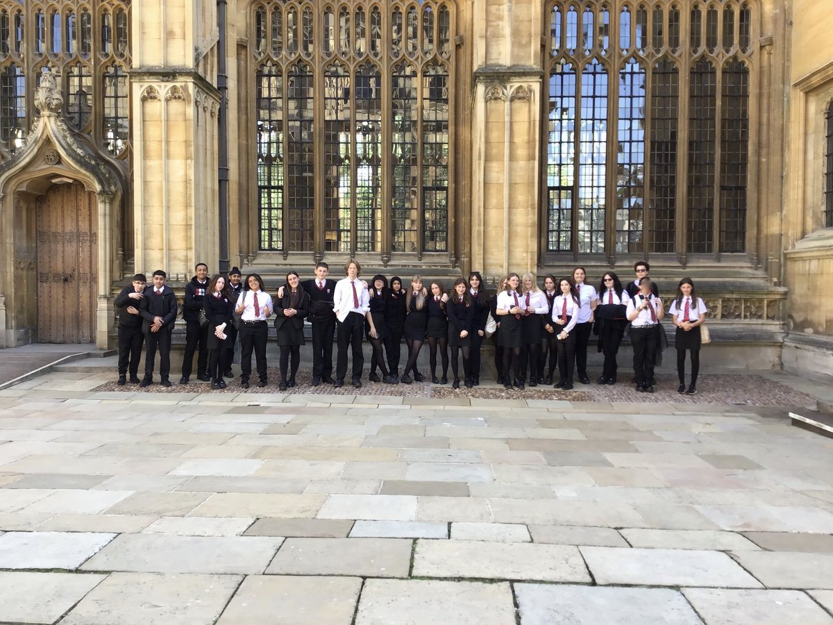 MrsLMorgan2's tweet photo. Our Year 9 students had a fantastic day visiting Jesus College, Oxford, where they were able to watch a performance of The Taming of the Shrew, discuss the meaning of life in a lecture 'taster' session, and tour the beautiful city. Thanks @magl_williams for hosting us! https://t.co/cVJeWRPYos