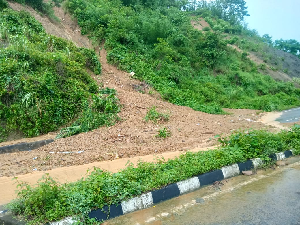 sdma_assam's tweet photo. Revenue &amp; Disaster Management Minister Shri. Jogen Mohan visited flood-affected areas in Dima Hasao district today.

#ASDMA #disastermanagement #flood #assamflood https://t.co/oAFanUEB47