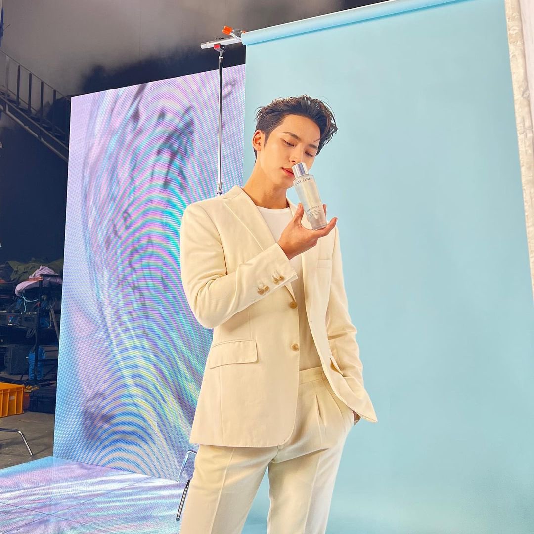13ngyuu's tweet photo. ミンギュ..🤍🖤
もう私のカメラロール ミンギュの写真でパンパンだよ💖
https://t.co/ZqmH4ua3kD
#LANCOMExMINGYU
#MINGYU #민규 @pledis_17 https://t.co/HlmQARyDNM