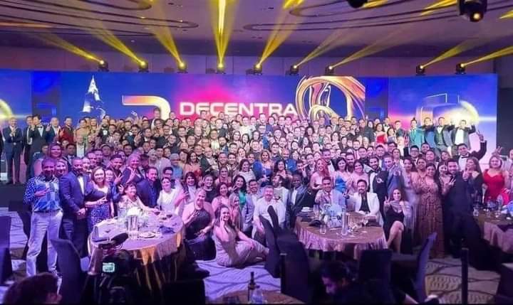 tradinginde's tweet photo. 🔥 La comunidad que creó más nuevos millonarios en bitcoin durante los 2 años anteriores se  suma a DECENTRA! 
Ahora seremos la comunidad que va a crear más nuevos multimillonarios en bitcoin durante los próximos años y tú puedes formar parte desde el comienzo! 
🚨 Días México! https://t.co/zfZnNaBXeo
