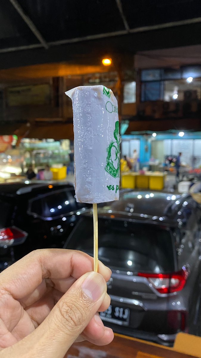 radenrauf's tweet photo. Ini namanya es apa? https://t.co/glBJrUCtja