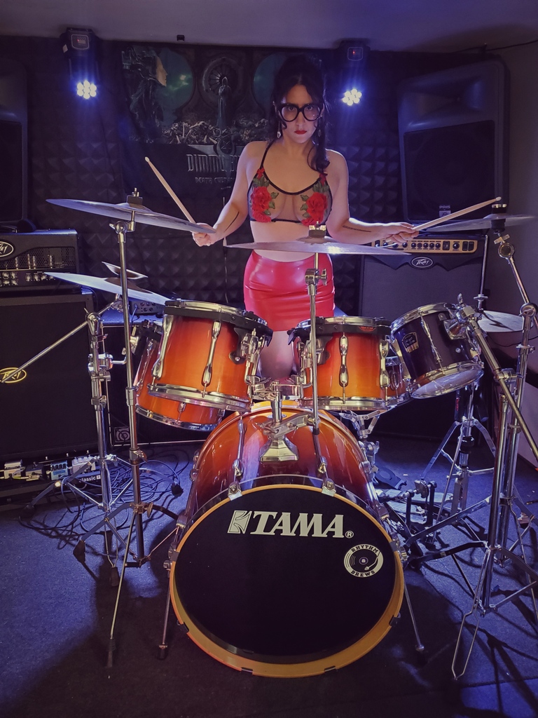 wifebaerae's tweet photo. I don't play the drums, but pretending can be fun. Sexy times are all about tapping into play, and getting k1nkie is one of the ways that we do it! #kinkcommunity #kinkyshit #kinklife #kinklifestyle #kinkpositive #kinkyy #kinkymeme #kinkfolk #kinkyposts #kinkyhumour #roleplay https://t.co/c97tkn6HhF