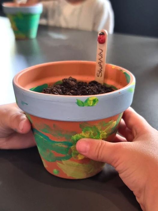 Au Muséum Terre de Pastel, nous vous proposons des sessions individuels pour vos enfants 👧des ateliers sur le Pastel, trésor du patrimoine occitan. Le 18/05 matin 10h30 ou l'après-midi 14h, le 25/05 dès 14h ou le 1er juin dès 10h30. 6€ la session / enfant - tel 05 62 88 01 82