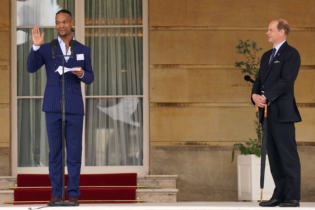 👏 Congratulations to 12,000 young people who have recently achieved their <a href="/DofE/">The Duke of Edinburgh’s Award</a> Gold Award. 

This week, The Earl of Wessex, Trustee of The Duke of Edinburgh's Award, is hosting four events at Buckingham Palace to celebrate the achievements of the Gold Award holders.