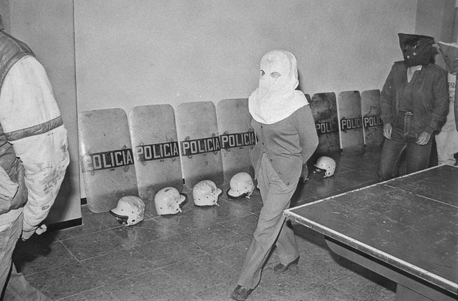 ChristopherCH01's tweet photo. El 16 de mayo del año 1984, en la Universidad Nacional de Colombia, hubo una masacre a la comunidad estudiantil por parte de las fuerzas públicas de Colombia. https://t.co/Z1z06J5bi5