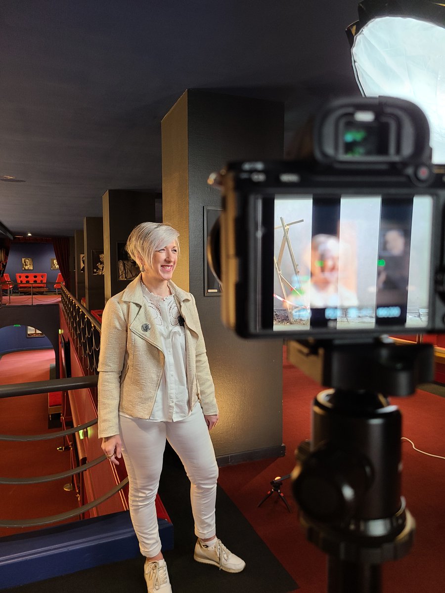 coliseeroubaix's tweet photo. La semaine dernière, l'équipe du Colisée a participé à un tournage aux côtés des Frères Lumières. Les vidéos produites seront projetées les 24 et 25 mai dès 20 heures, à l'occasion de nos soirées de présentation de saison.
 #coliseeroubaix #unsoirensemble #iloveroubaix https://t.co/Ijidptu0dD