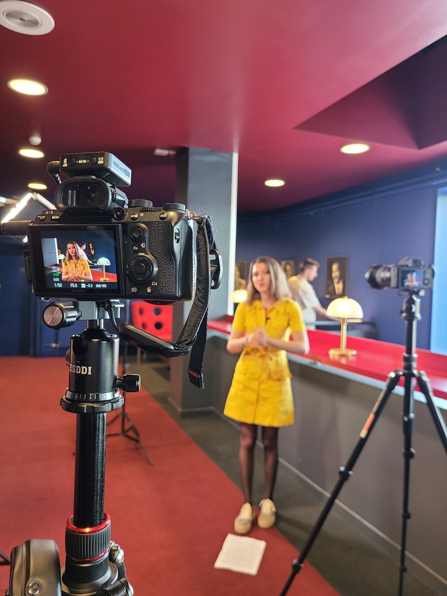 coliseeroubaix's tweet photo. La semaine dernière, l'équipe du Colisée a participé à un tournage aux côtés des Frères Lumières. Les vidéos produites seront projetées les 24 et 25 mai dès 20 heures, à l'occasion de nos soirées de présentation de saison.
 #coliseeroubaix #unsoirensemble #iloveroubaix https://t.co/Ijidptu0dD
