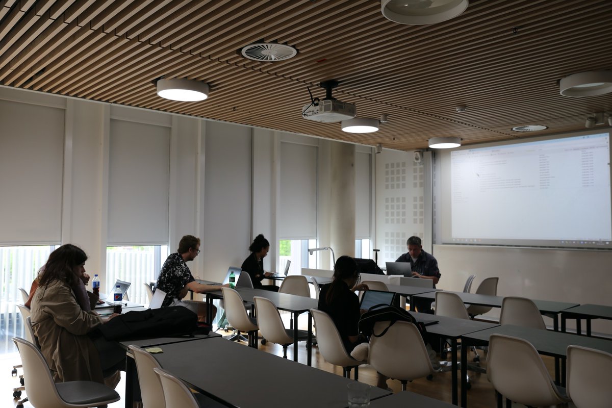 HBP_Education's tweet image. Time for parallel hands-on sessions!
Participants can learn about 
🧠 Browsing #atlases online
📊 #datasharing
💻 Using the #PyNN library on @EBRAINS_eu or
🟢#Computational workflows in #EBRAINS