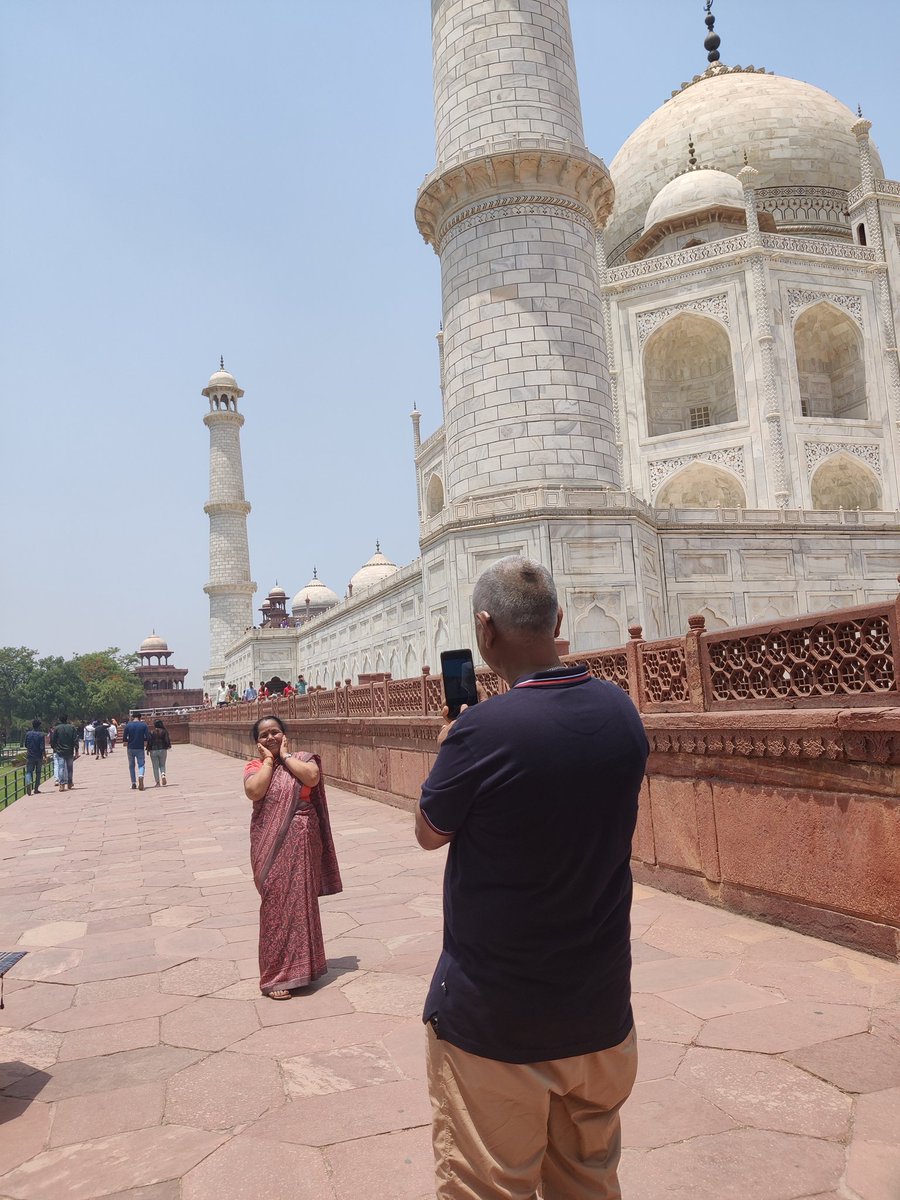 prakritea17's tweet image. Mom &amp;amp; Dad: A love story 💕