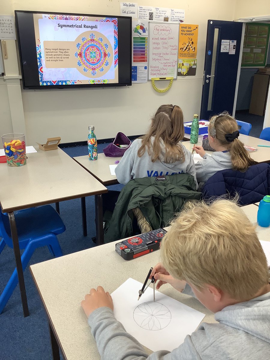 valleygardensnt's tweet photo. Rangoli art and compass skills in maths today. #vgmsmaths #vgmsart #vgmsy6 https://t.co/0b1SaEDyBg
