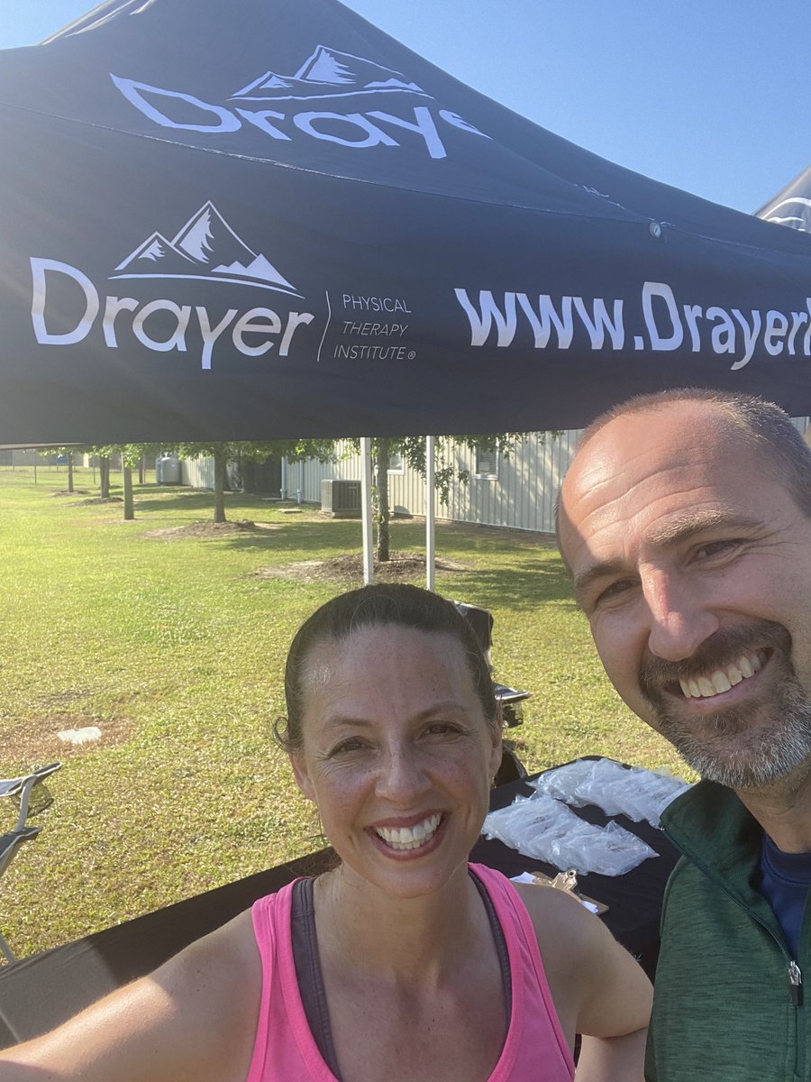 Yeargbe's tweet image. Beautiful morning to start the week! @DrayerPT Out supporting the efforts of @LexingtonSafe to make Lexington safer for our Pedestrians. Come out and log some miles. #247SafetyRun