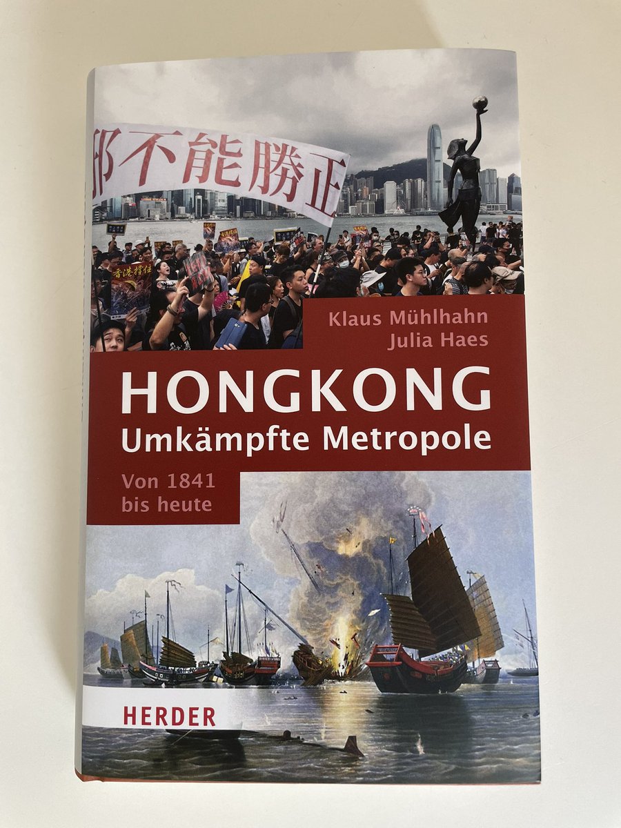 HaesJulia's tweet photo. Unser Buch „Hongkong: Umkämpfte Metropole“ ist ab heute im Handel erhältlich. Wer am 17.05.22 um 10:00 Uhr mit uns über die aktuellen Entwicklungen in Hongkong diskutieren möchte, kann sich hier zur Buchbesprechung anmelden: https://t.co/3qJfPOKu1N https://t.co/FGJiHtQDI3