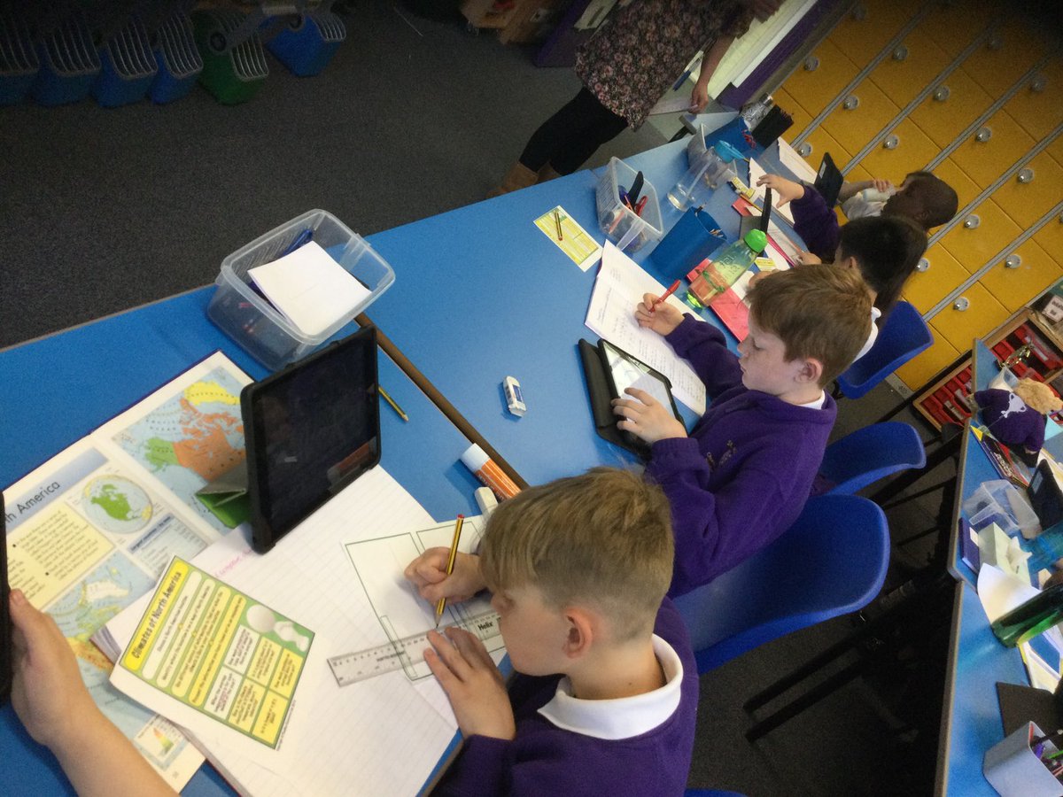 StMarys_Hinck's tweet photo. Cousteau class are using resources to find data about different places in different climate zones in North America. 🇺🇸We then made comparisons between the two. #NorthAmerica #climatezones #comparison https://t.co/v7fnfjum2a