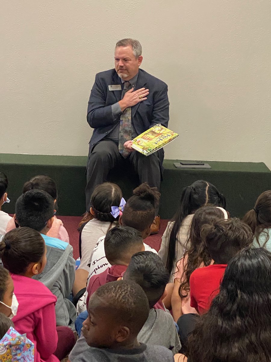 BISD_Libraries's tweet photo. In April &amp; May, our #EssentialEight topic is #Leadership!  School Board President helped us celebrate this topic by reading #ThePerfectPlan by Leah Gilbert to a group of @Neal_BISD  #RegalEagles! #WhatAreYouReading @BryanISD @BISD_ITech #LoveOurBISDLibraries #ReadersAreLeaders https://t.co/BRfUYX1sBO