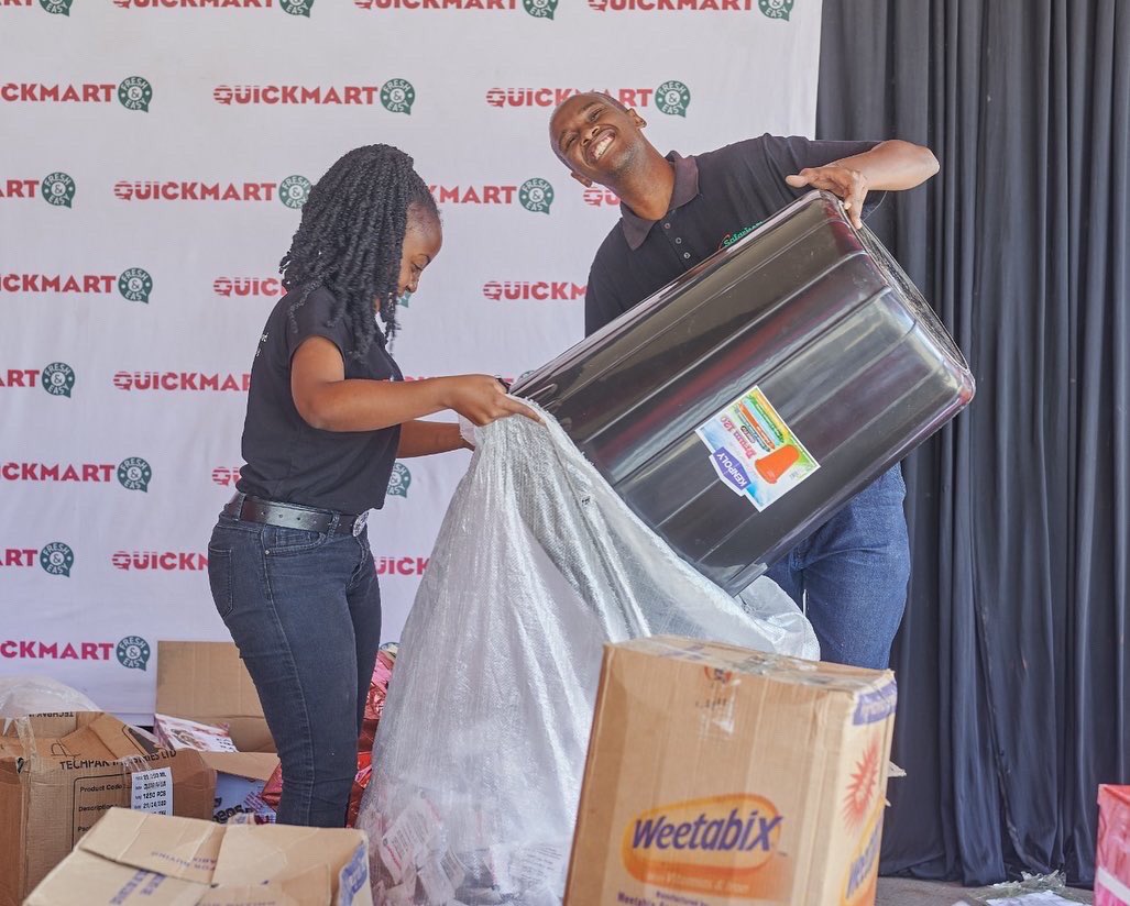 QuickmartKenya's tweet photo. The moment of truth. Cheki vile scenes za Pasaka Ibambe Grand Draw zilikuwa. Nani amecross their fingers?

#FreshandEasy
#PamojaNawe
#PasakaIbambe
#HamsiniHamsini
#Quickmart50 https://t.co/9wqZMsa0dK