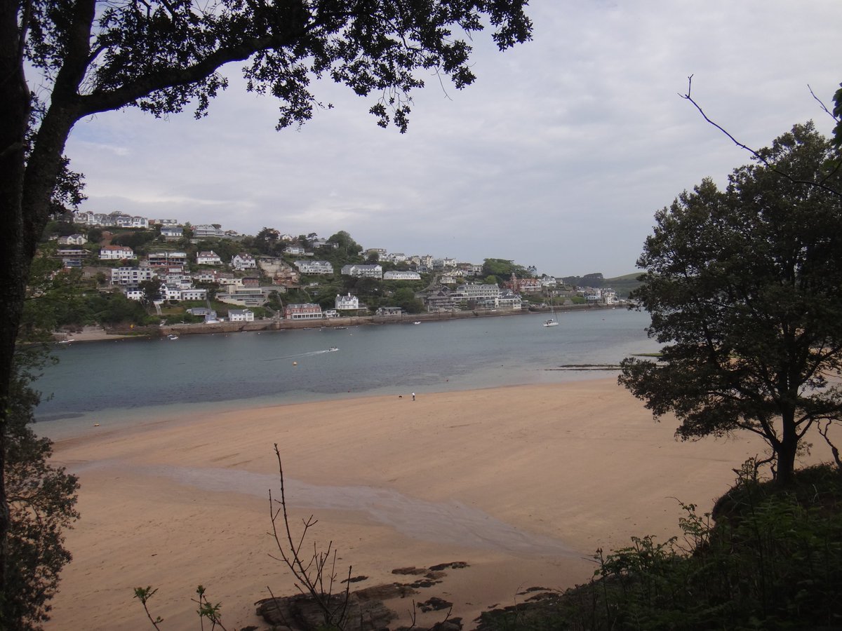 CarlaneCourt's tweet photo. Amazing walk from Mill Bay East Portlemouth to  Gara Rock. Great day out from Carlane Court #Slapton #SouthDevon. 2 bed &amp; 3 bed barn conversion accommodation available. Parking &amp; #EVcharging also available. #booknow via https://t.co/saxVrvsBFK or ring 07877 424108/07855 967452 https://t.co/OqSSJLpJ4e