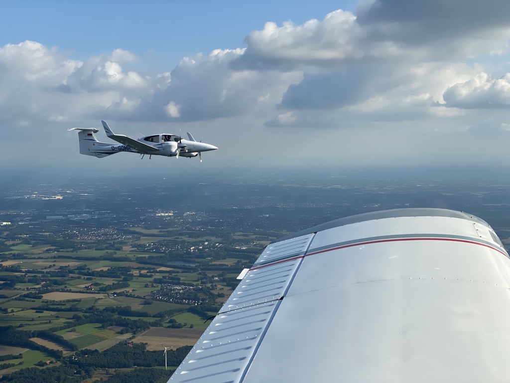 WolfpilotDE's tweet photo. Formation flight - always exciting ✈️✈️ https://t.co/u4bvvzvX0H