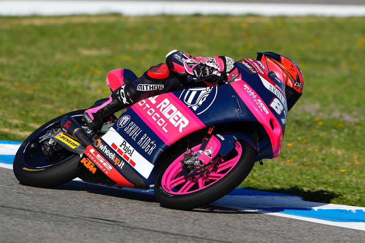 boemotorsports's tweet photo. 🏁 Ayer Gerard Riu disputó su última carrera de sustitución con el equipo. Queremos darle las gracias por su trabajo, compromiso y dedicación durante este tiempo. ¡Mucha suerte en el futuro, Gerard! 💪🏼❤️

#BOESKX #Moto3 #MotoGP https://t.co/8mZIFQvlMS