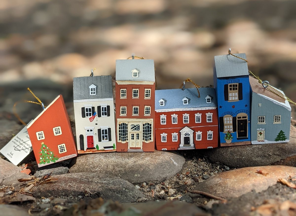 theoldtownshop's tweet photo. π‘Looking for an affordable home in Old town? We've got some great 1"x 2" homes that are for sale!!! What they lack in livable space they make up in charm. Available to view M-F from 10am to 9pm π
#theoldtownshop #oldtownalexandriava #visitALX #explorealex #aroundalx #forsale https://t.co/R0OsO6Y2VG