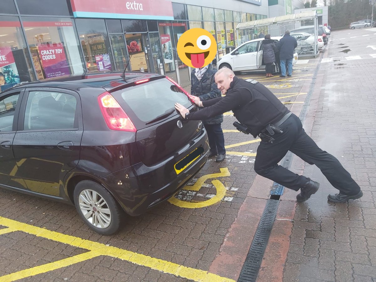 jacobDinglis's tweet photo. Has to be one of my #funniest memories of you.
MOP flags you down, you help them out with veh issues.
Moments later @BlunsdonSian presses to hard on the brake and your knee goes into the bumper.
The look on your face had me crying 🤣
You limped for the day 🤣
#StusCrew https://t.co/tA5PBAztnP