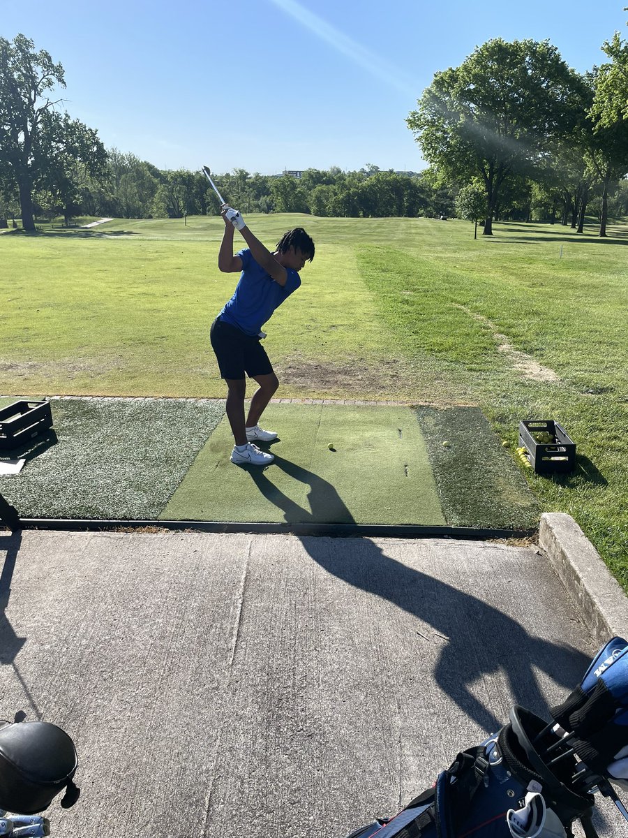 We are live at the Class 2 State Championship as Junior Josh Baker Mays gets ready for his 1st round.