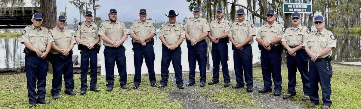ReSistaKay's tweet photo. 5/5-Here is an image of Sheriff Stephen B. Tinsley whose wife, April Tinsley, has allegedly falsely accused Darius Rice of groping her in a modern day Emmett Till case!
#DariusRice #EmmettTill #RacismWhiteSupremacy #Racism
https://t.co/K25zxDQ7Qm https://t.co/cSUgKpJZIG