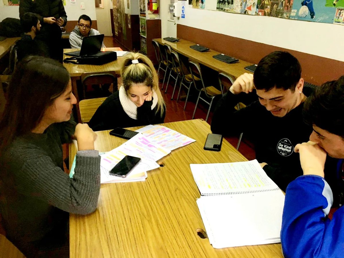 💪 Buen lunes!
✨ Nosotros muy activos desde temprano formando futuros periodistas.
❤️‍🔥 Amamos nuestra profesión.