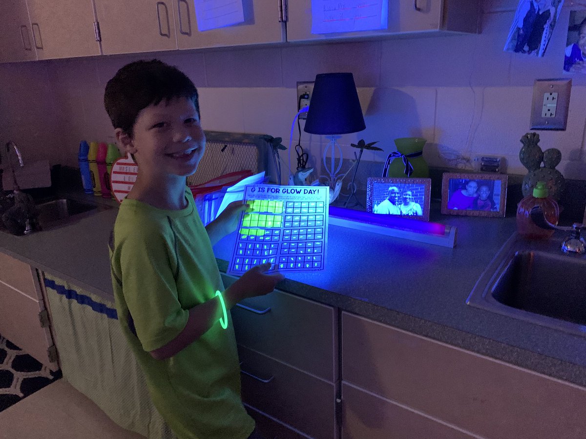 #ABCCountdown in full effect! N is for Neon Day and the glow up is real! #