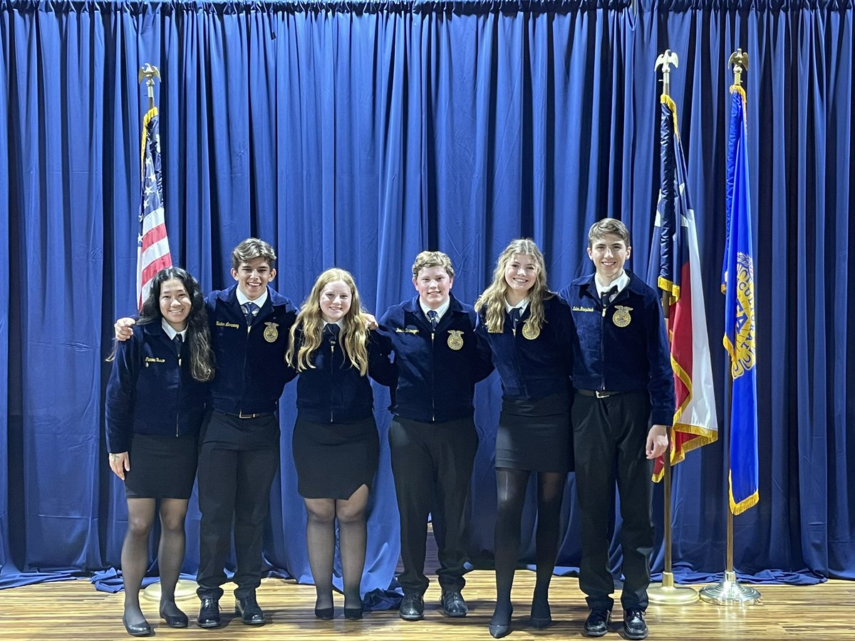 FfaDavenport's tweet image. Huge shout-out to Davis Brimager becoming the Area 7 FFA Treasure officer ! We Can’t  be more proud of this young man hard work and dedication!#Legacy @matthewsdeloach @KristinLeihsin1 @Supt_comalisd @jeffstracener @MeLoPappas