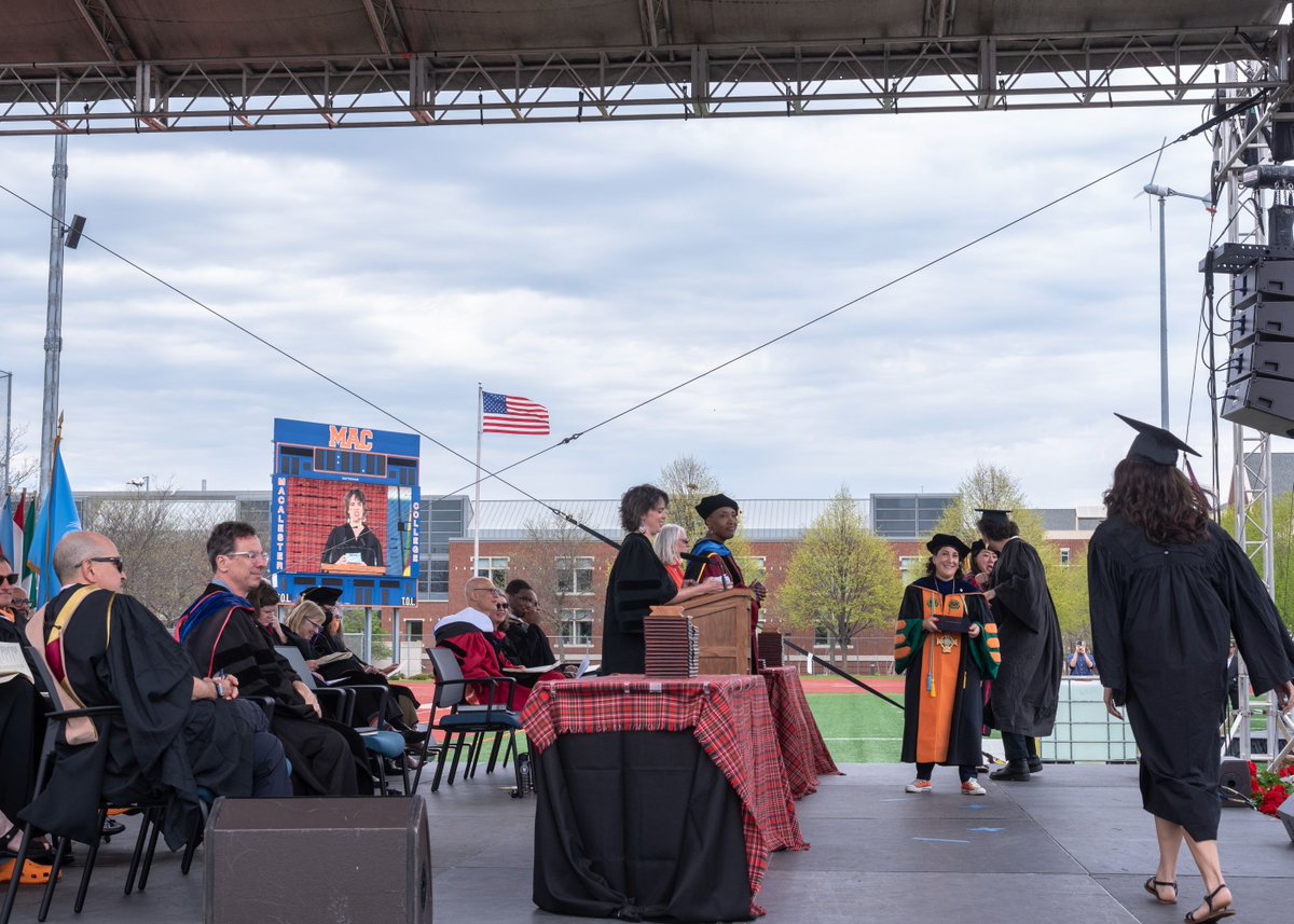 MacalesterPres's tweet photo. Wow, that was some weekend! Many happy moments celebrating the Classes of 2020, 2021, and 2022. #HeyMac #Mac2022 #Mac2021 #Mac2020 https://t.co/mU3IZn1Rso