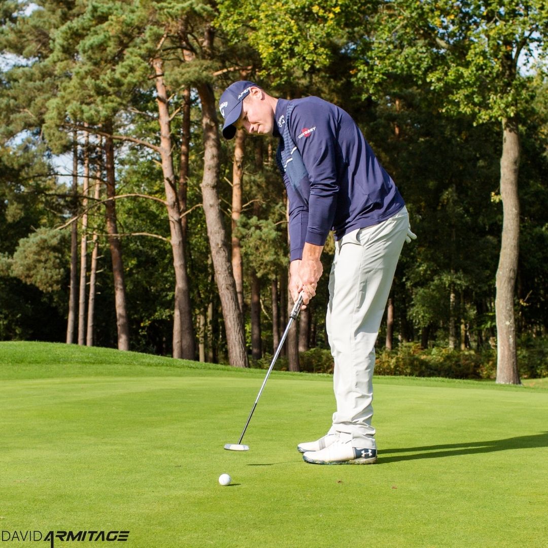 My tips for putting stroke mechanics👇

⛳ Use a combination of the shoulders/triceps and arms to create the stroke 
⛳ Keep core still and engaged
 ⛳ Tension as low as possible in the hands 
⛳ Little lower body movement

What's your putting stroke looking like at the moment?