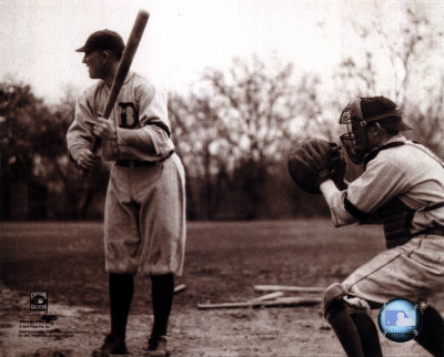 Baseball In Pics on X: Ty Cobb using a split hand grip.   / X
