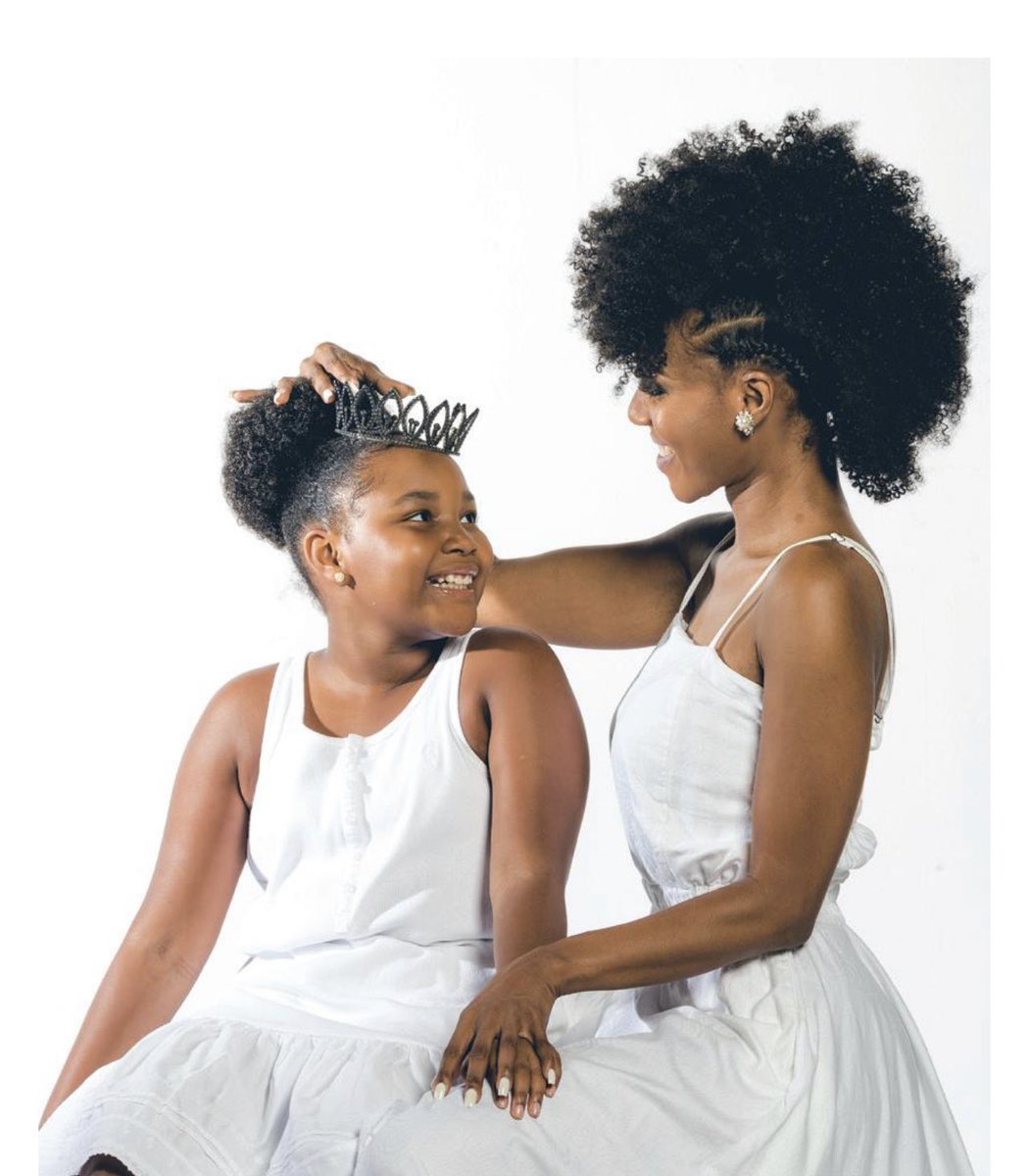 TerriKarelle's tweet photo. Thank you B3 Boss Mom for having me cover your 10th Anniversary Issue. What a milestone! 

The beautiful photos were taken by the great Dwayne Watkins (Team DWP) 

Styled by the amazing Norma Williams 

You can read the latest issue here: https://t.co/fsDUiDeGcP https://t.co/JXL2l0jfFR
