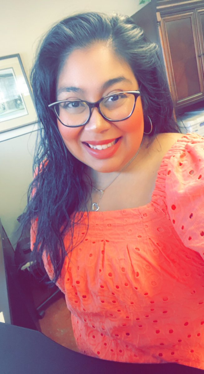 lorja88's tweet photo. Woke up and felt like kicking Monday in the ass!!! Letโs get it. Be sure to make today and this week your bitch! Thanks again @AngryV3gan for making me feel like an old Mexican lady in my dress ๐๐ #filtersonfilters #feelingood #oldmexicanladiesdresscomfy ๐ https://t.co/d8IkGQ3N56