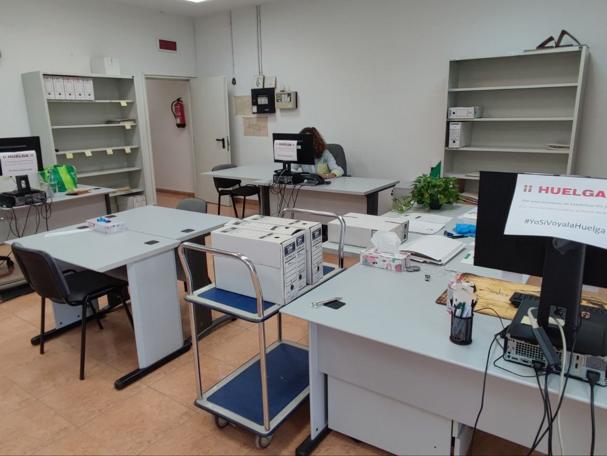 APiltex's tweet photo. 💥Calentando motores 💥
👫🧍‍♂️🧍‍♀️🚶‍♂️🚶‍♀️👩‍🦽👩‍🦼👫🚶‍♂️🚶‍♀️🧍‍♂️🧍‍♀️👨‍🦽👨‍🦼👫🧍‍♂️🧍‍♀️👩‍🦼🧍‍♂️🚶‍♂️👨‍🦼👨‍🦽🧍‍♂️👫🚶‍♂️🚶‍♀️🧍‍♀️👫

@GFVara
@Junta_Ex
@Junta_Hacienda @psoeex
@ppextremadura
@CsExtremadura
@extremadura_por

Estamos preparados 💪💪

#YoSiVoyALaHuelga #FijezaYa
@ceppt2021 @uso_fep @apronfis @luismgilmaya https://t.co/3d3CzfGzb2